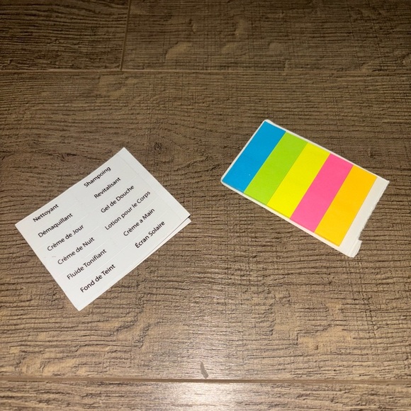 3/$15 Book annotations and skincare labels​ - Picture 1 of 1